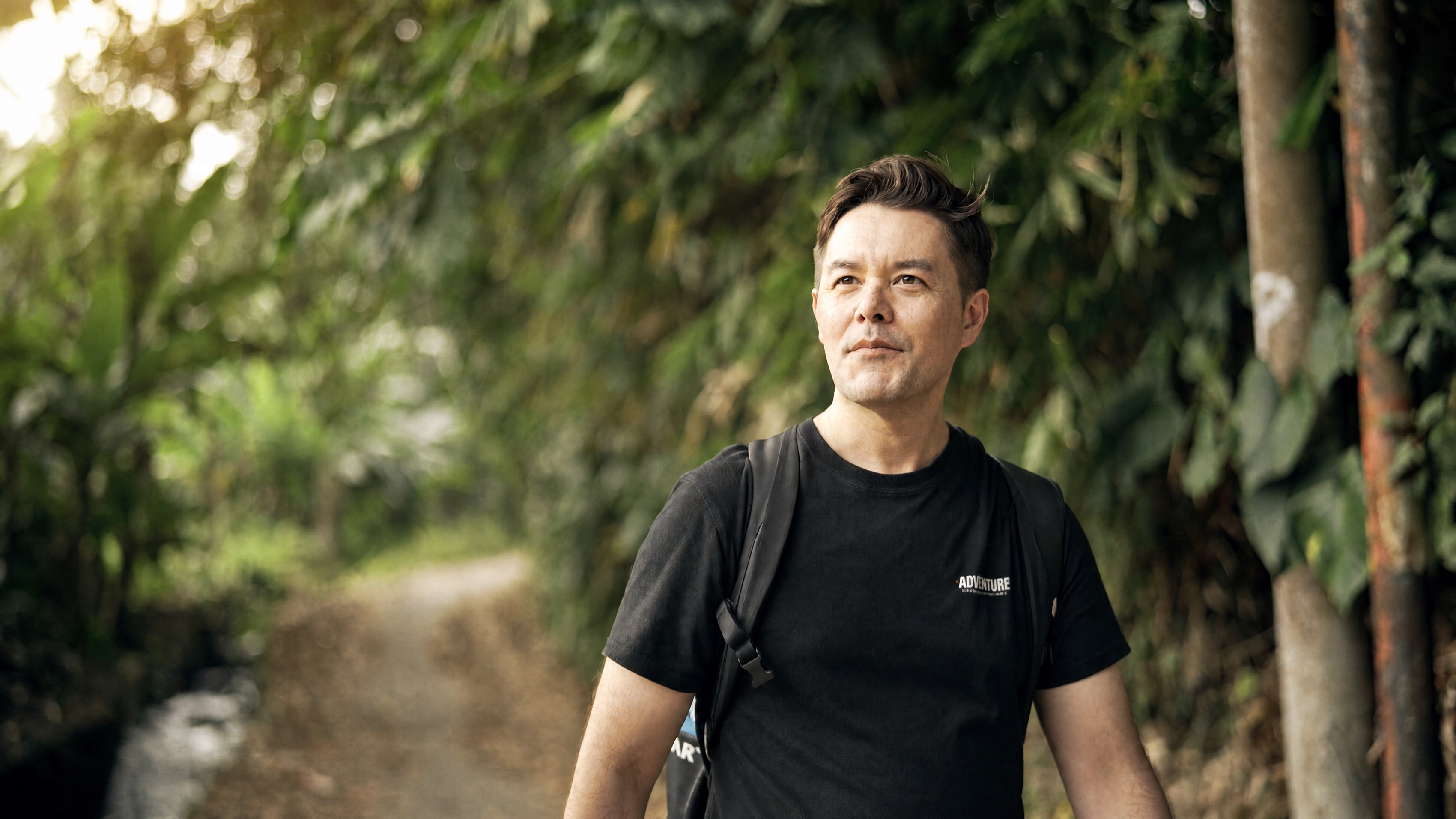 Kei, founder of Force of Awesomeness, on location in Bali
